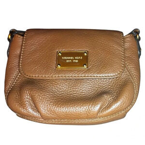 Michael Kors Small Crossbody Pebble Leather Cognac/Brown w/Gold Plate Logo